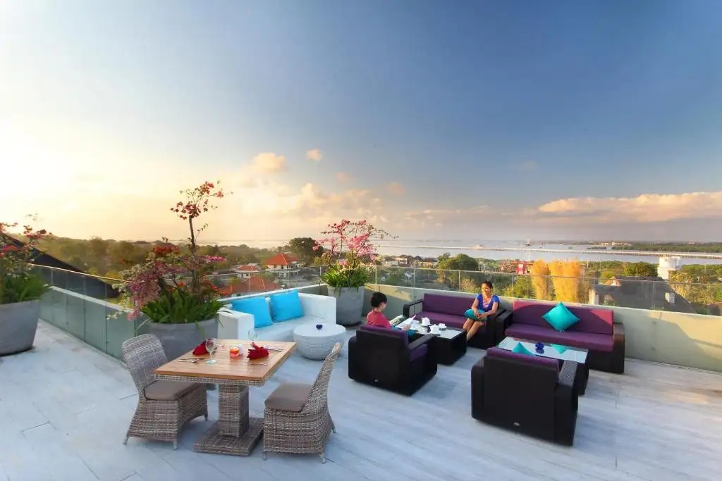 AMAROOSSA SUITE