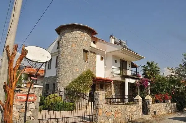 IZTUZU EXCLUSIVE
