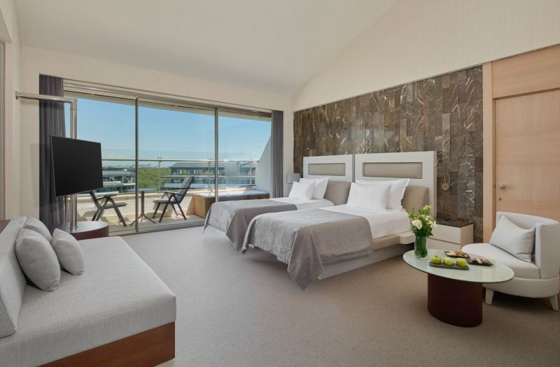roof family suite land view