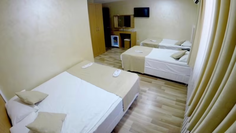 LAL HOTEL