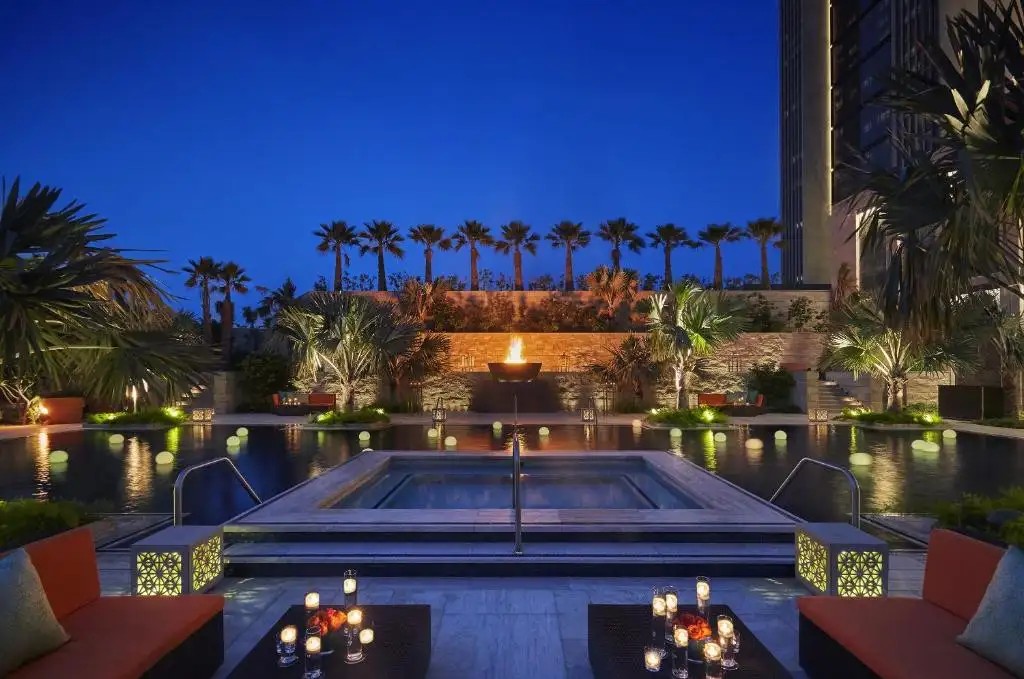 FOUR SEASONS BAHRAIN BAY