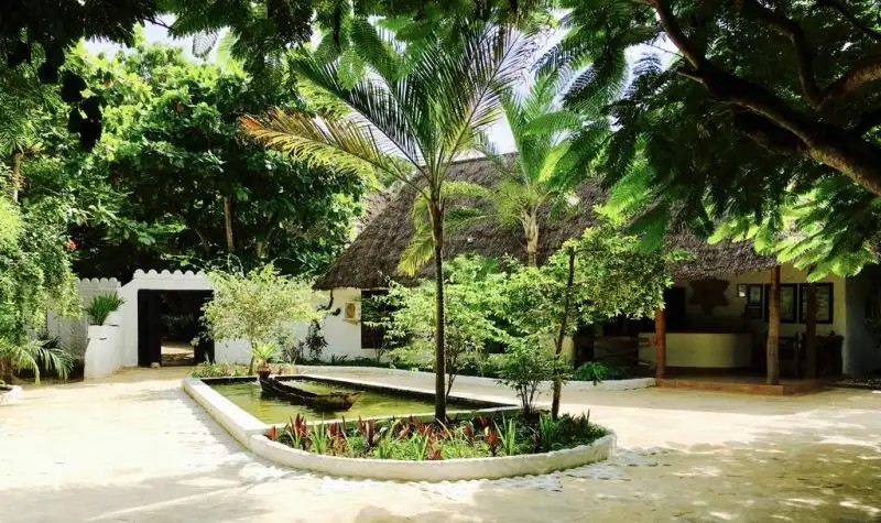 SHOOTING STAR LODGE