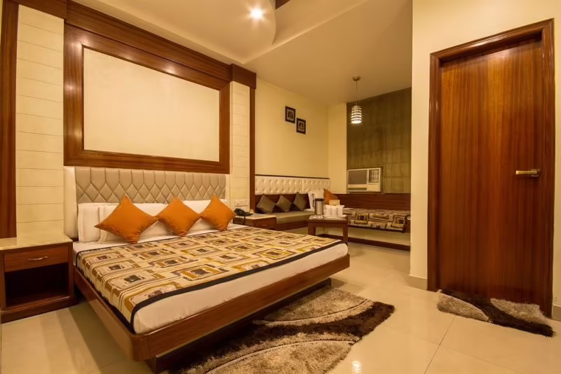 ASTER INN