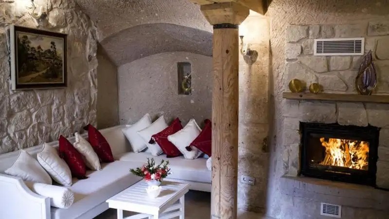 ANATELEIN BOUTIQUE CAVE