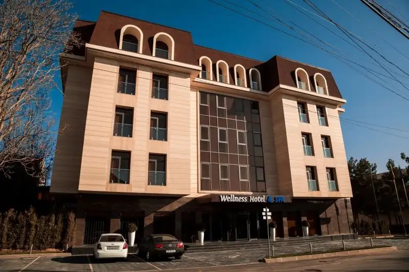 WELLNESS HOTEL & SPA