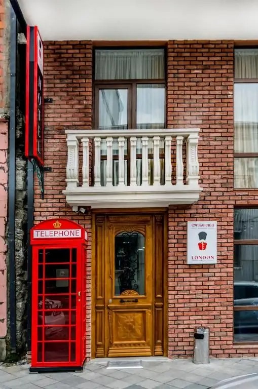 LONDON HOTEL
