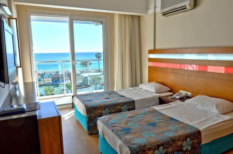 standard side sea view
