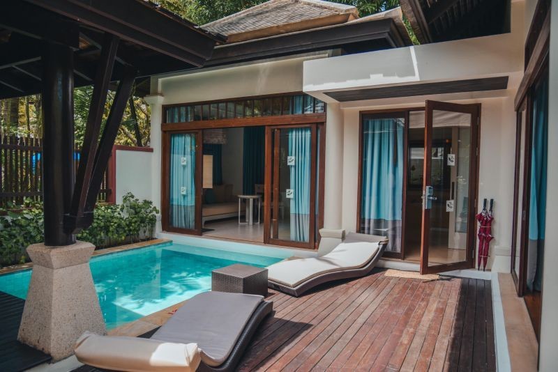 pool villa