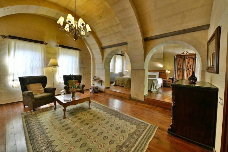 superior cave suite