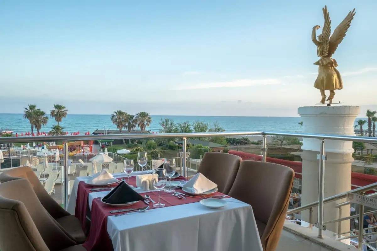 LUNA VISTA BELEK (EX. CLOVER MAGIC BELEK)