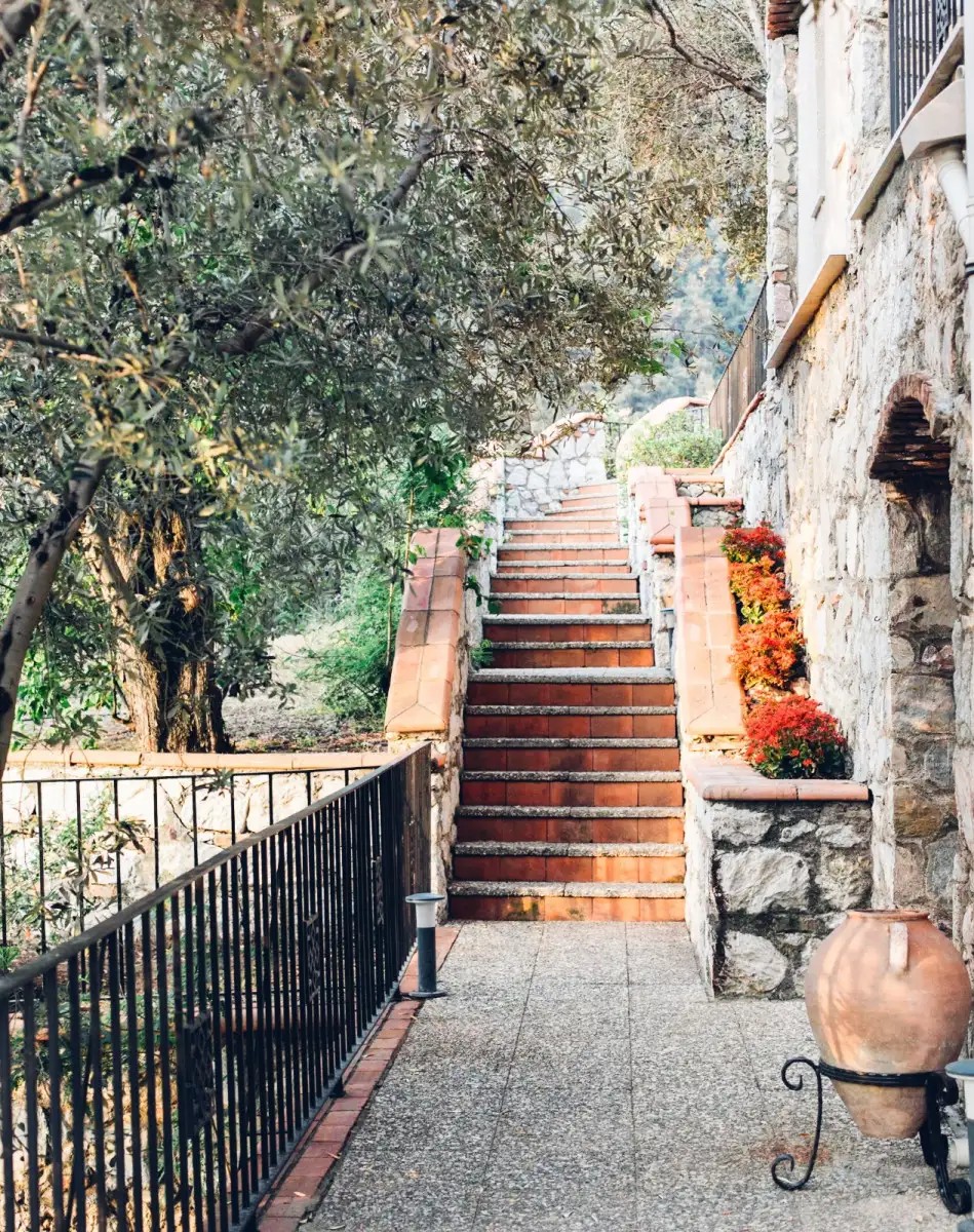 DIONYSOS HOTEL
