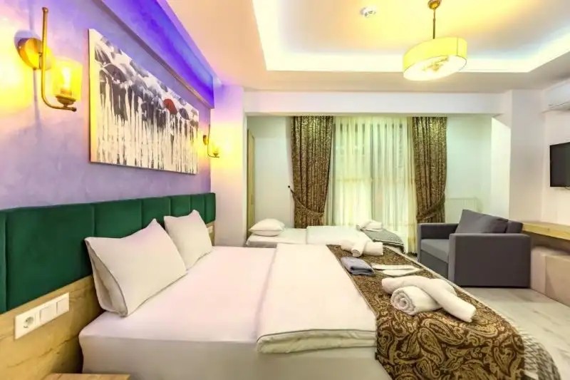 LOREN HOTEL SUITES