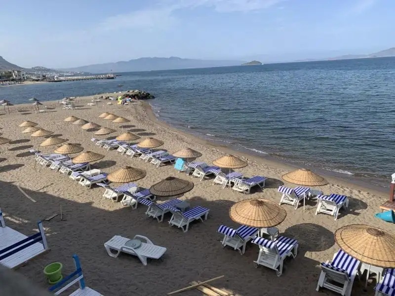MAIRA BEACH HOTEL