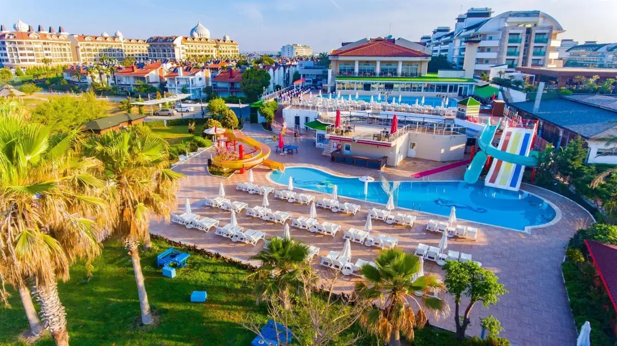 LUNA VISTA BELEK (EX. CLOVER MAGIC BELEK)