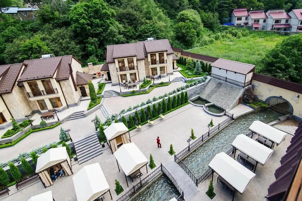 ELEGANT HOTEL & RESORT