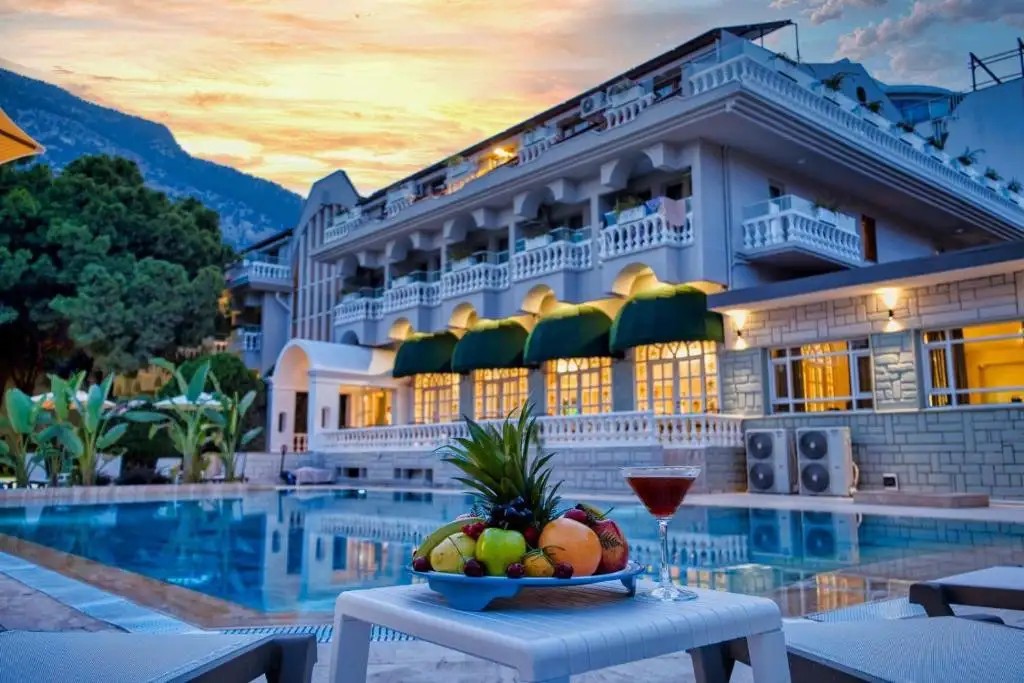 ROSE GARDEN PREMIUM HOTEL (EX. LARISSA MARE BEACH)