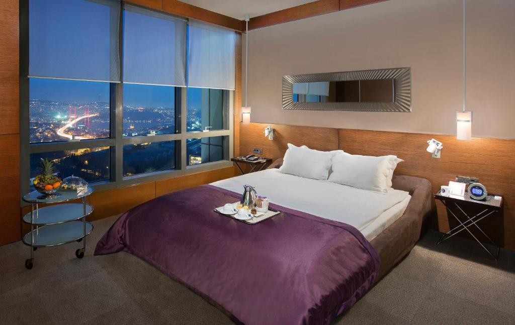 POINT BARBAROS