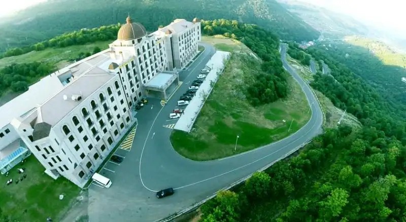 GOLDEN PALACE RESORT & SPA