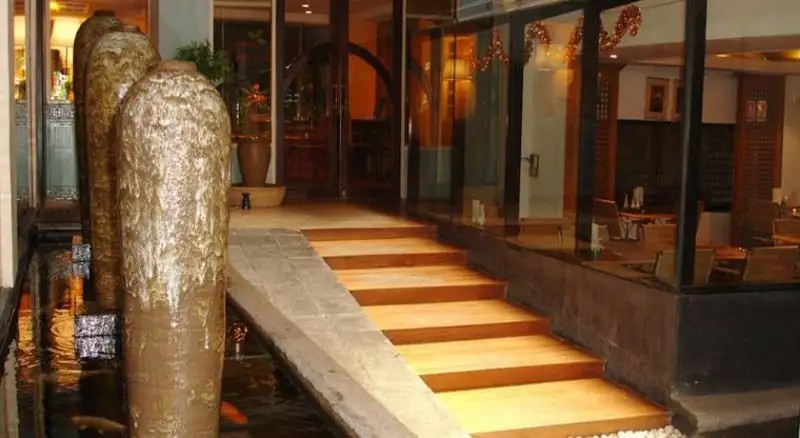 THE RESIDENCE RAJTAEVEE