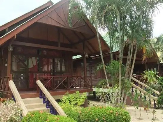 LOLITA BUNGALOW