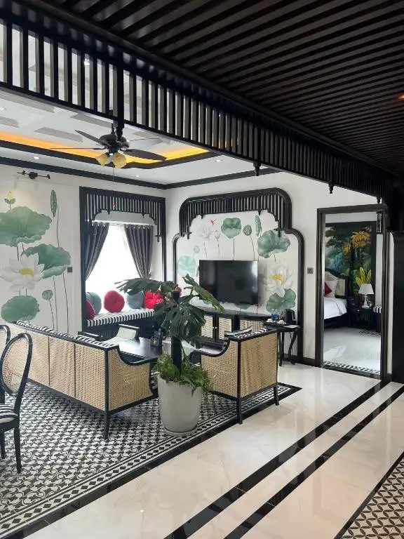 MERCY EMERALD HOTEL DANANG