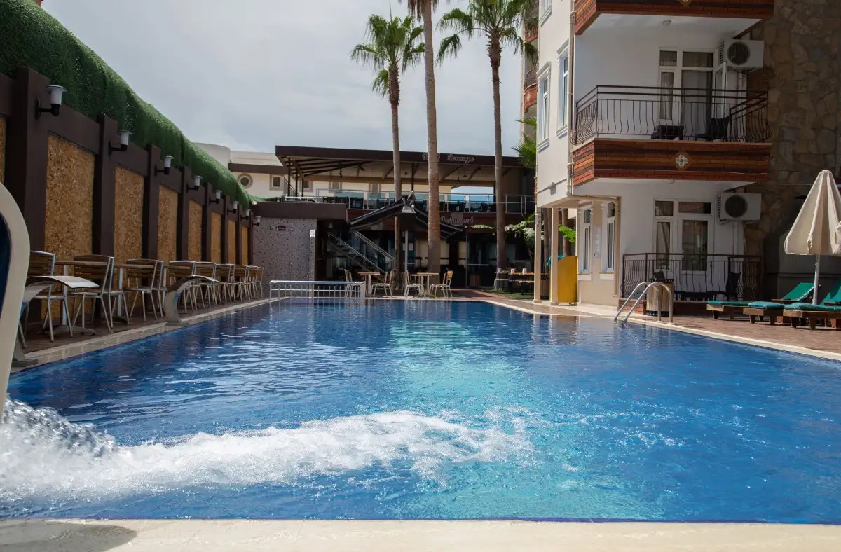 SUNSIDE FAMILY HOTEL (EX. IKBAL)