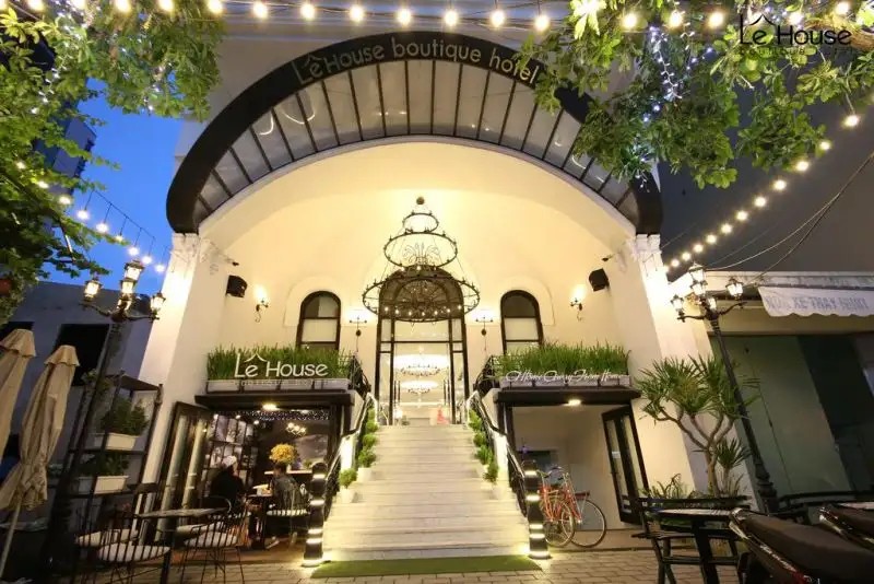 LE HOUSE BOUTIQUE