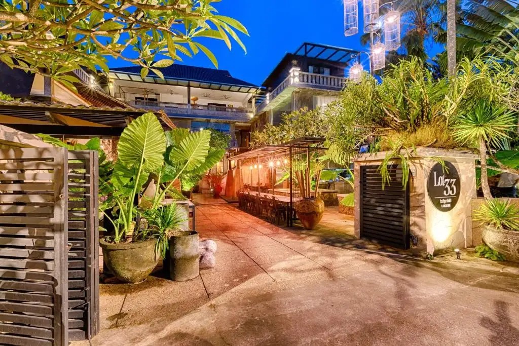LOT 33 BOUTIQUE HOTEL