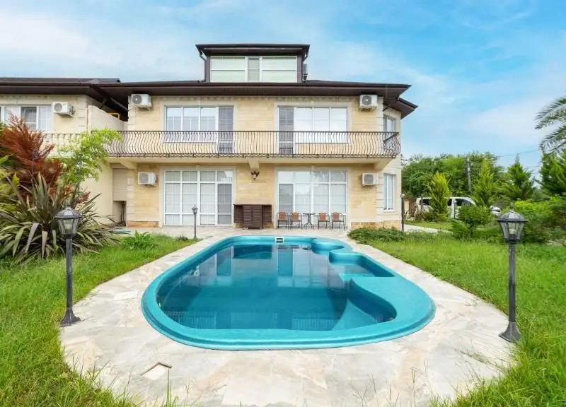 КОТТЕДЖ НА УЛИЦЕ КОММУНАРОВ