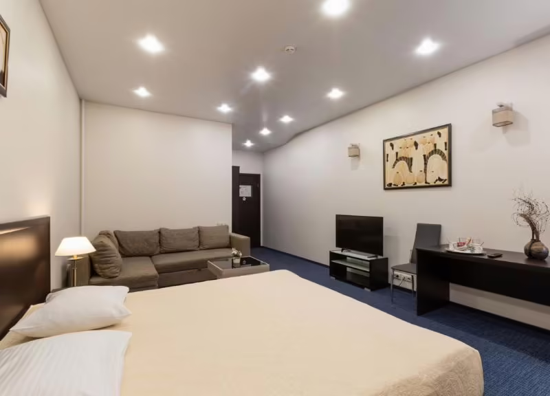 ARTHOFF HOTEL
