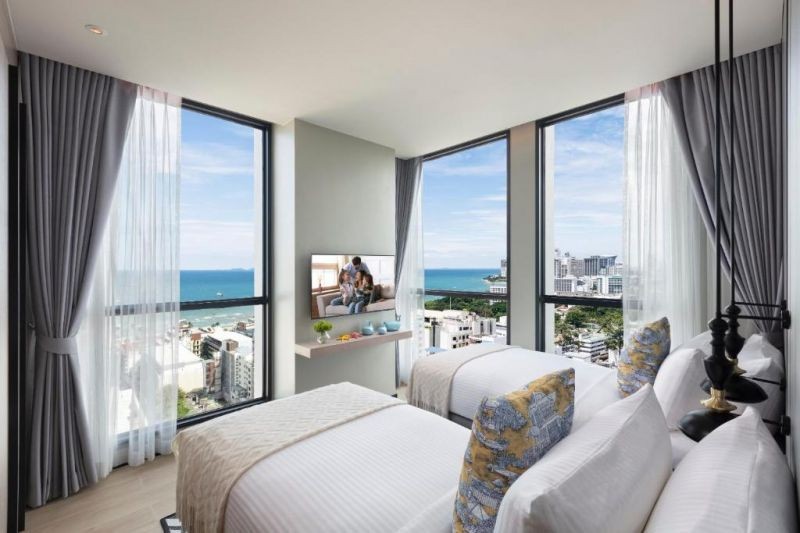 2 bedroom premier sea view