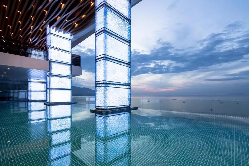 PRINCE HOTEL DANANG (EX. SEL DE MER HOTEL & SUITES)