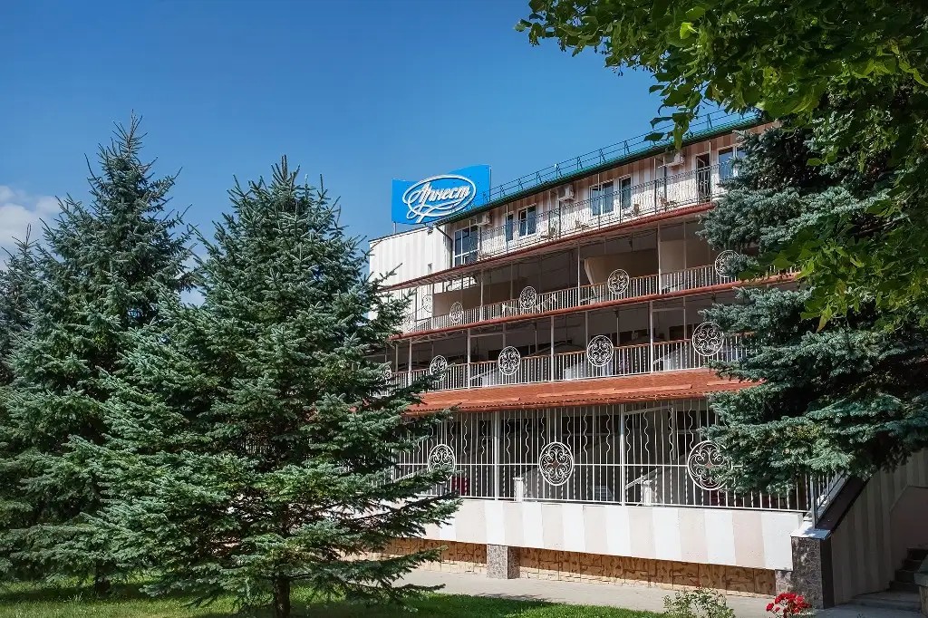 ВИЛЛА АРНЕСТ