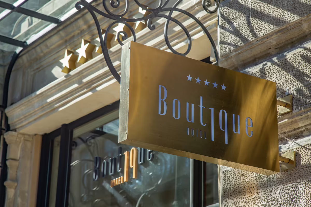 BOUTIQUE 19 HOTEL