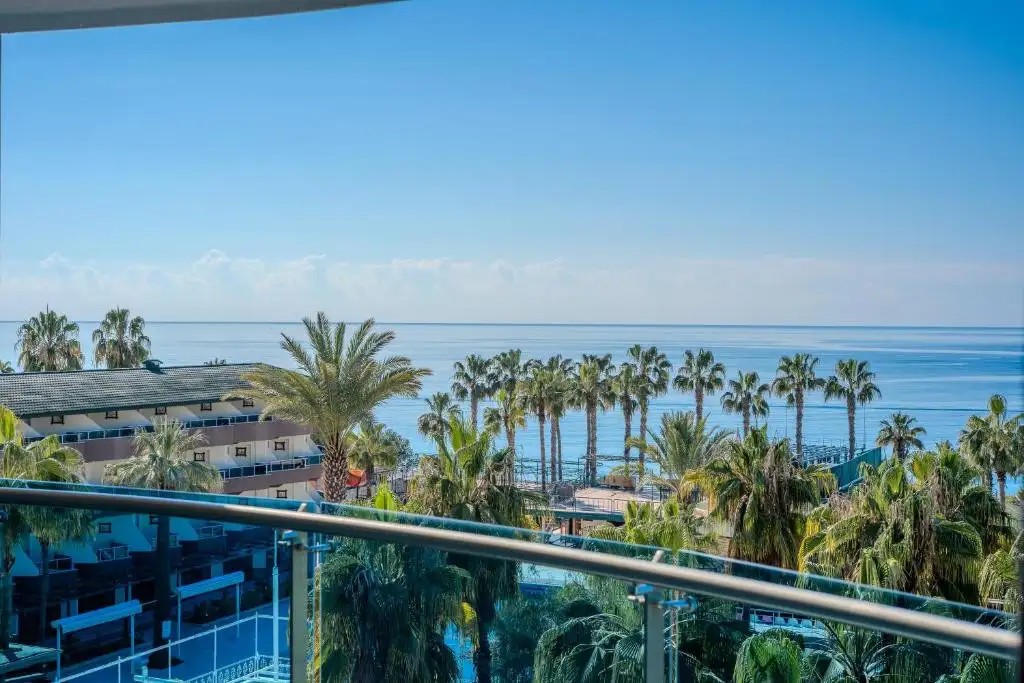 CONCORDIA CELES HOTEL