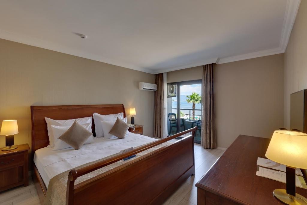 FAROS PREMIUM BEACH HOTEL ADULTS ONLY 14+
