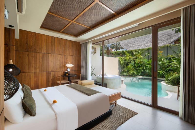 grand smart one bedroom villa with private pool and jacuzzi with lagoon access