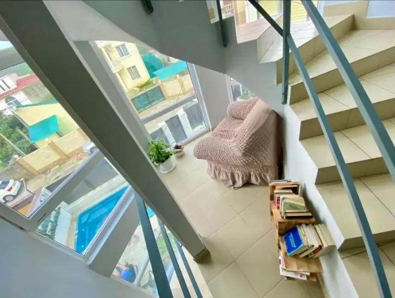 FIVE-STORY АПАРТ-ОТЕЛЬ