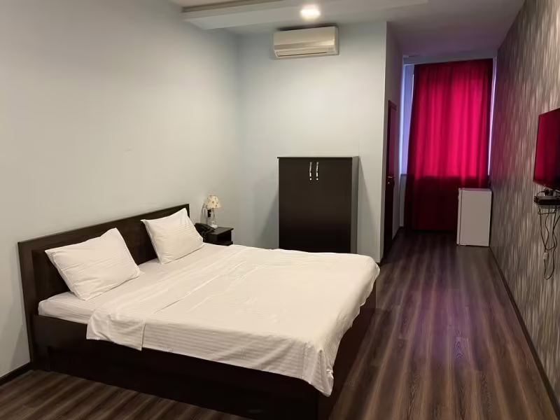 GRANADA HOTEL