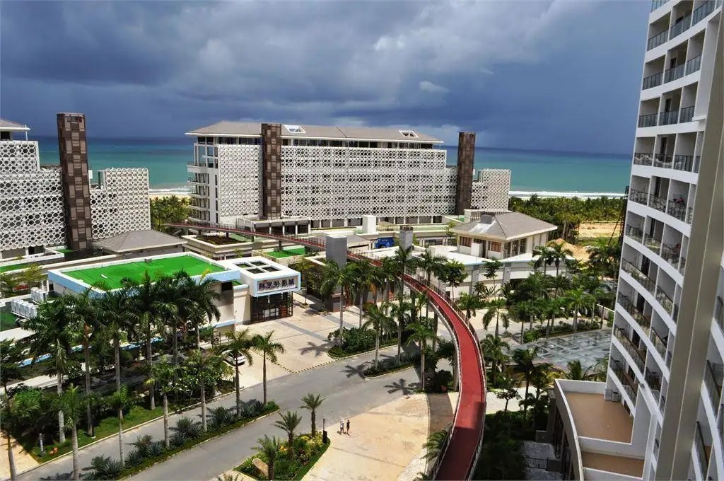 ALOHA OCEAN FRONT SUITE ANNEX BUILDING