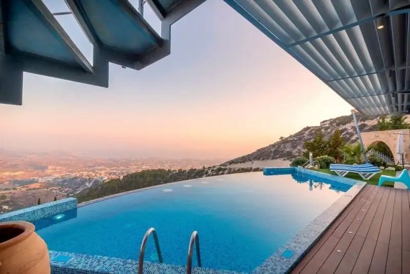 THE NHA TRANG BUSINESS HOTEL
