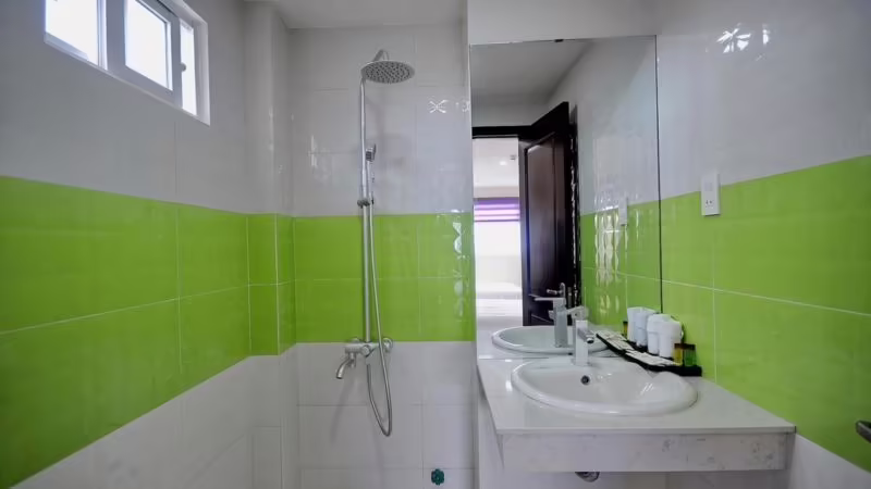 YELLOW SEA HOTEL