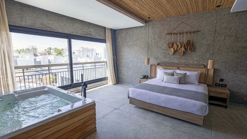 exective jacuzzi suite