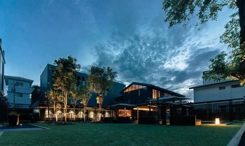 THEATRE RESIDENCE