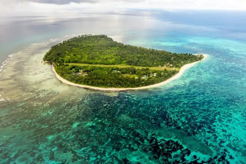 DENIS PRIVATE ISLAND
