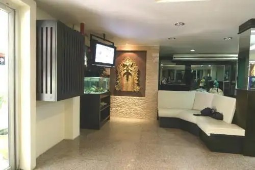 PINNACLE SUKHUMVIT INN