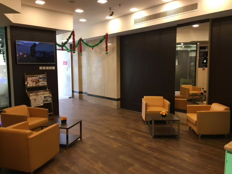 EVEREST INTERNATIONAL HOTEL