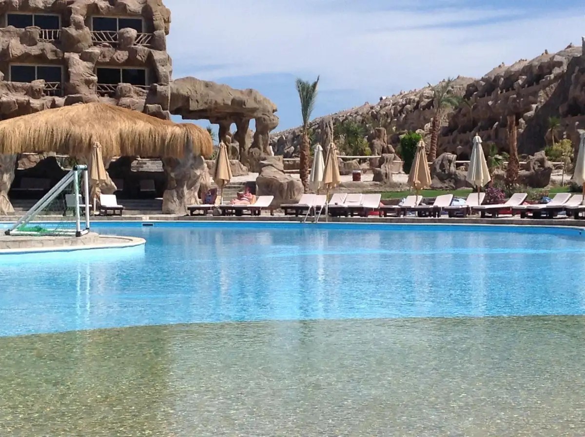 CAVES BEACH RESORT ADULTS ONLY 16+