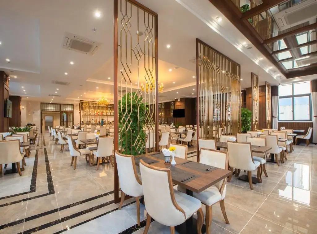 DAPHOVINA HOTEL (EX. ASTON HOTEL NHA TRANG)