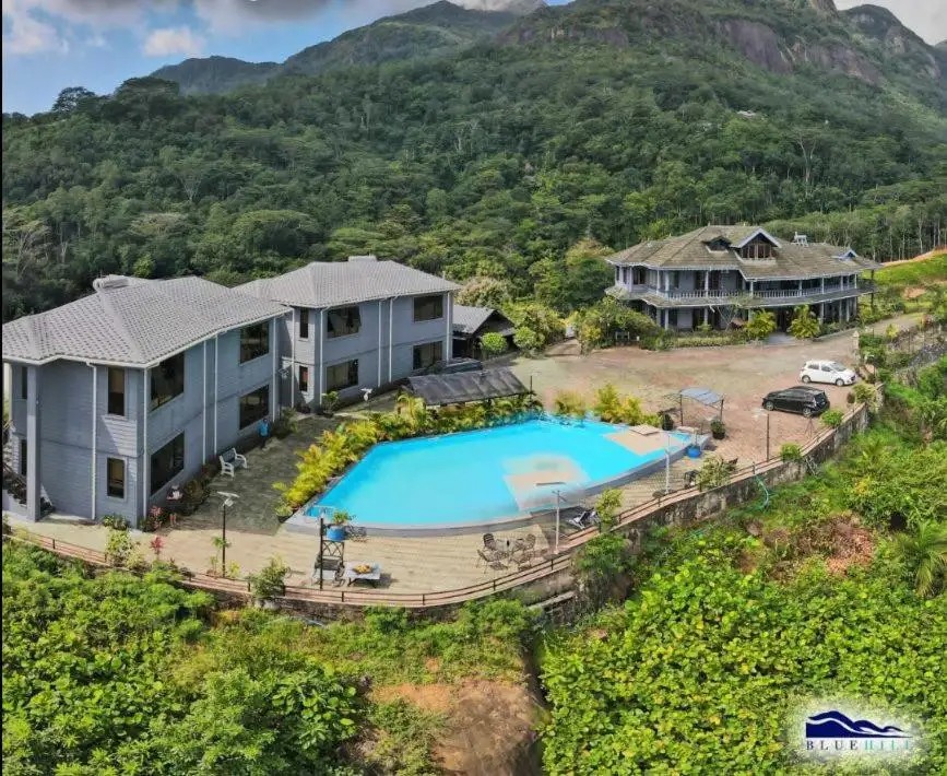 BLUE HILL HOTEL